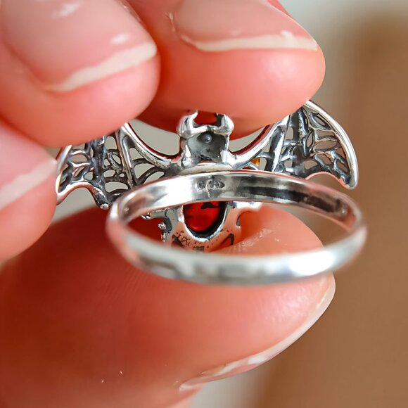 Baltic Amber Bat Ring in 925 Sterling Silver - Cherry Amber Adjustable Size - Picture 5 of 6